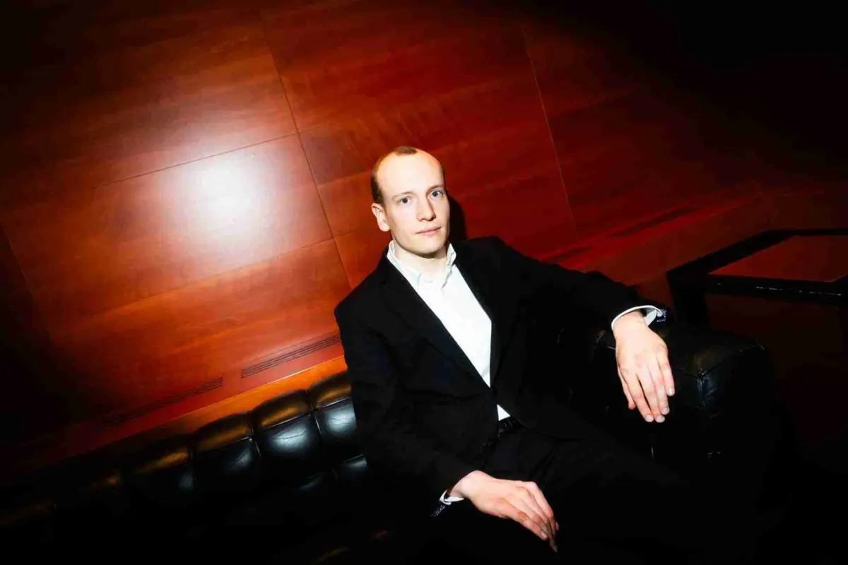 Cultivating Mastery: Seth Schultheis, Zenezen, and the New Paradigm of Sustainable Artist Management