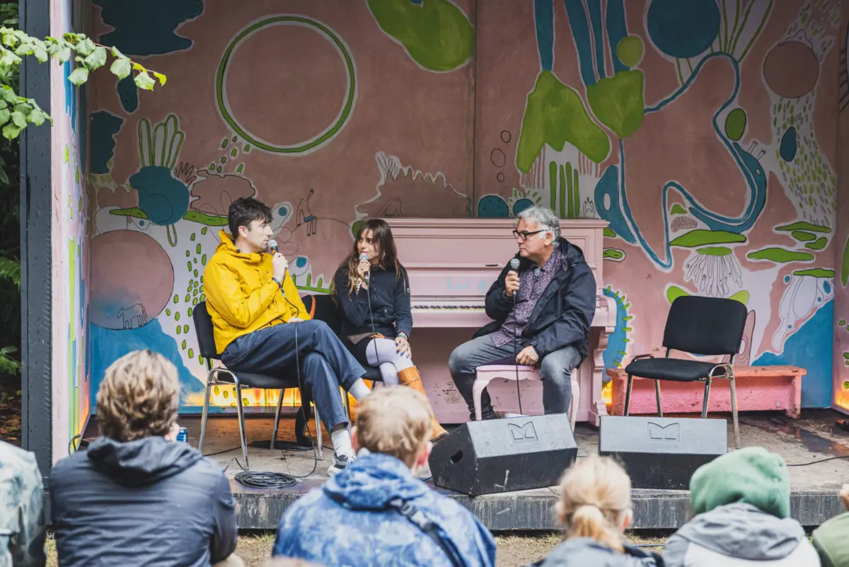 Festival Chronicles: Inside Stewart Lee’s Unplanned Onstage Inquest at End of the Road