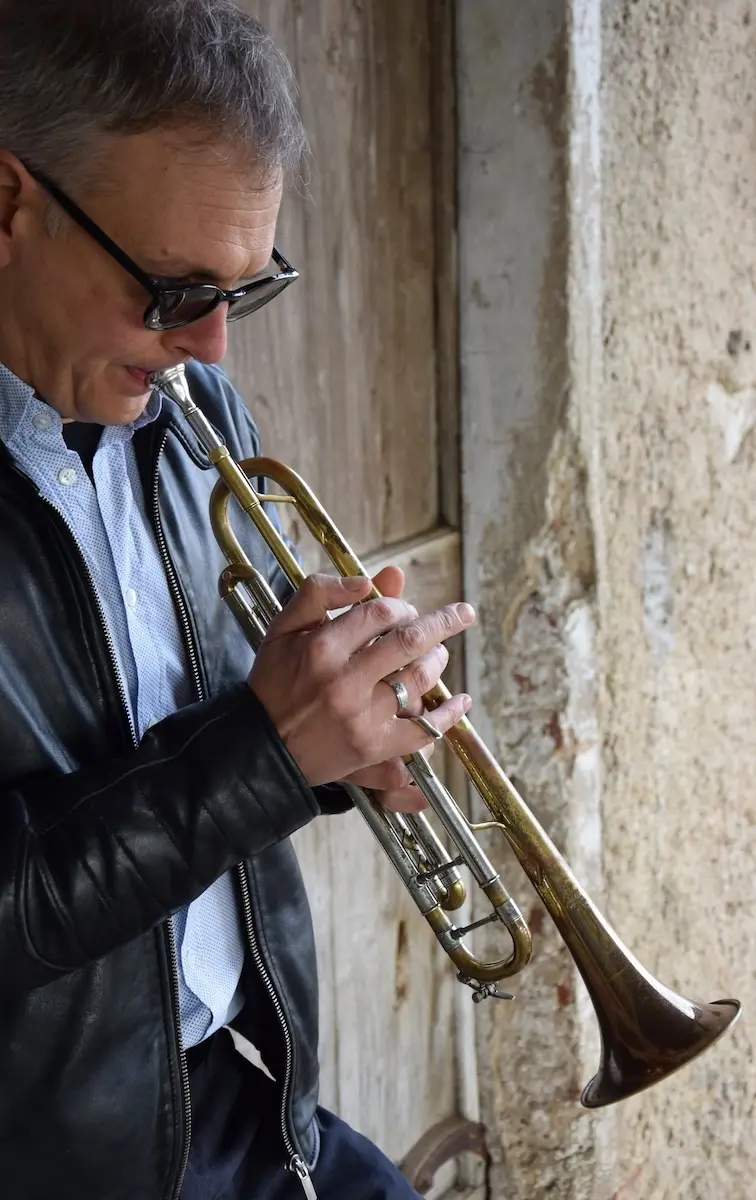 Navigating the Contemporary Jazz Landscape: A Critical Review of Recent Releases by James McGowan, Nicola Meneghini, and Shadowlands