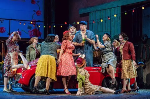 The Dallas Opera Announces 2026-27 Season Opening: A Cinematic, Post-WWII Reimagining of Donizetti’s The Elixir of Love