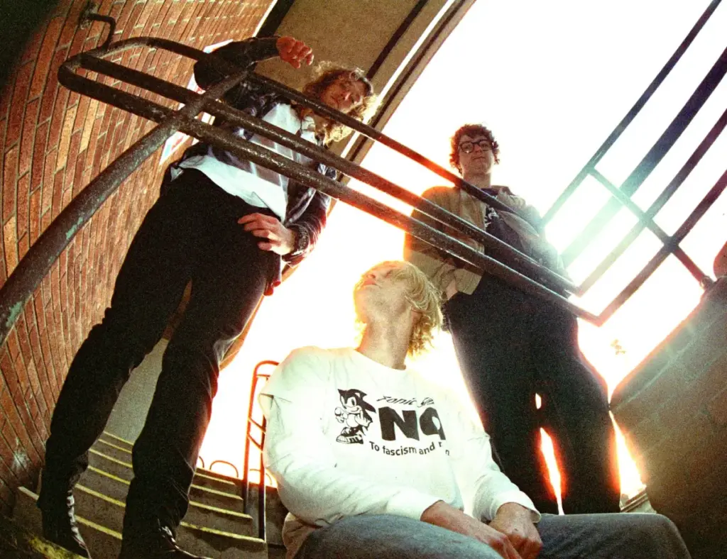 Unraveling the Anatomy of Transition: How cowboyy’s “melancholy (chain)” Bridges Their Math-Rock Roots with a Nostalgic New Era