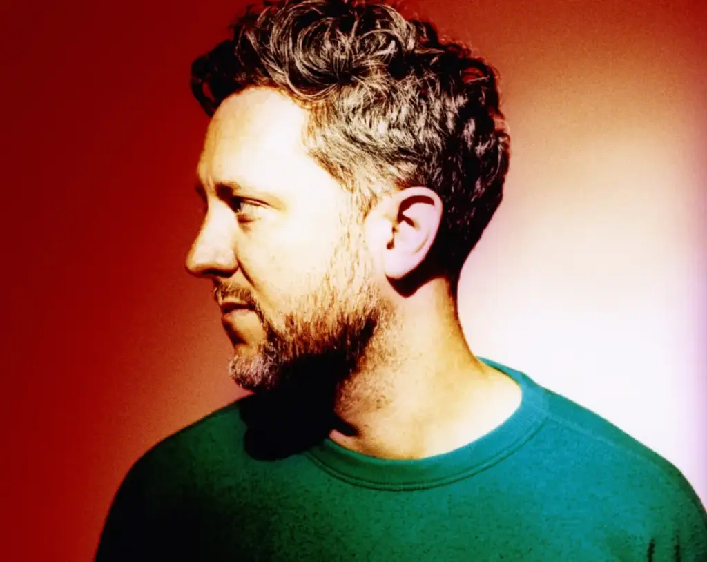 Electronic Musician FitzGerald Unveils a New Era with Nostalgic Dance Anthem "The Ladder"