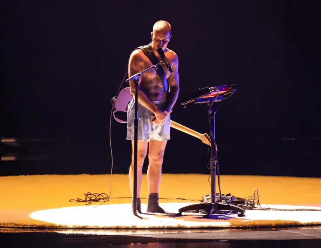 Justin Bieber’s Impromptu MacArthur Park Jam Session: Philanthropy Meets Unscheduled Performance in Los Angeles