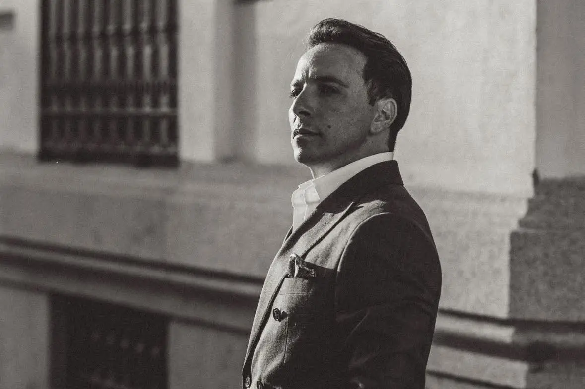 Santiago Ballerini Signs with Aart Music: A Major Career Shift for the Acclaimed Tenor
