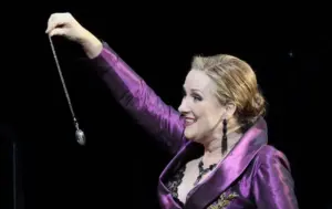 The Hollowed Shell: How Modern Acting Culture and Decreased Musical Trust are Undermining Classical Operetta