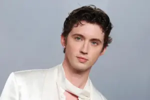 The Sanctuary of Sisterhood: Troye Sivan Unpacks the Feminine Blueprint Behind She’s the Best