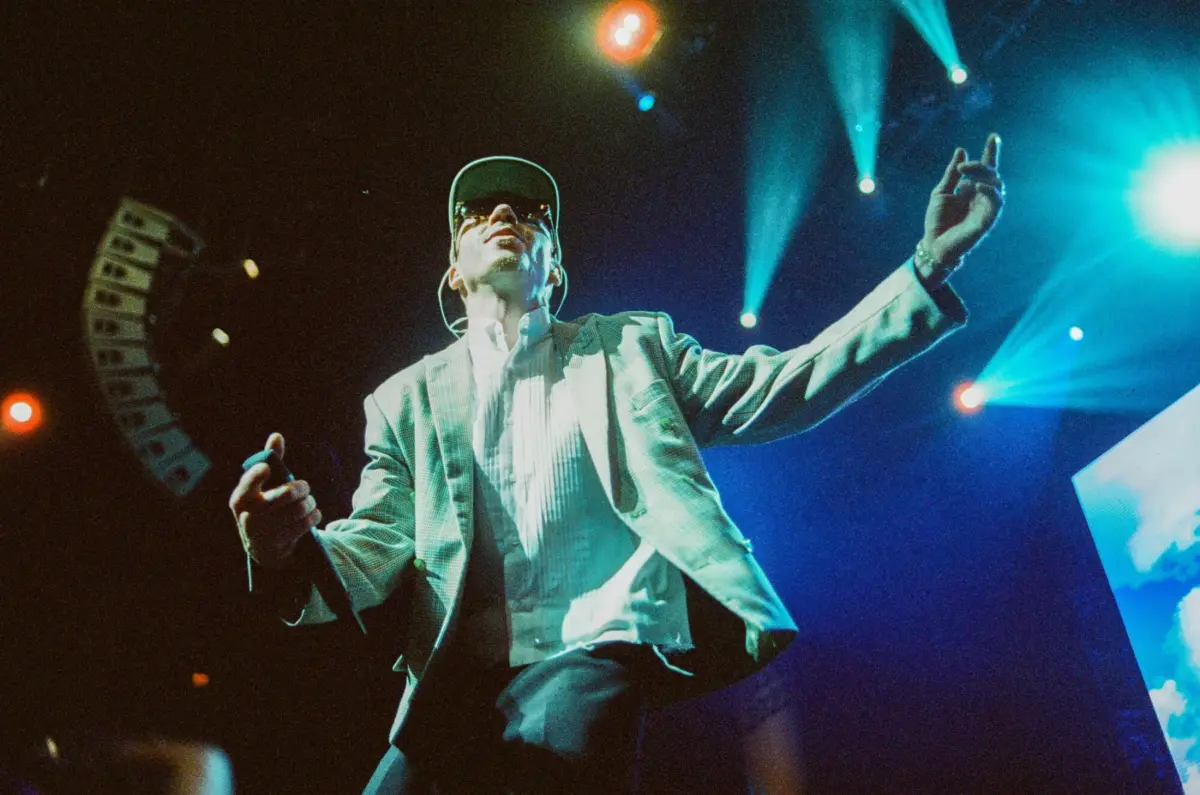 The Stadium Divide: How Macklemore’s "Free Palestine" Chants Sparked a Global Music Industry Firestorm