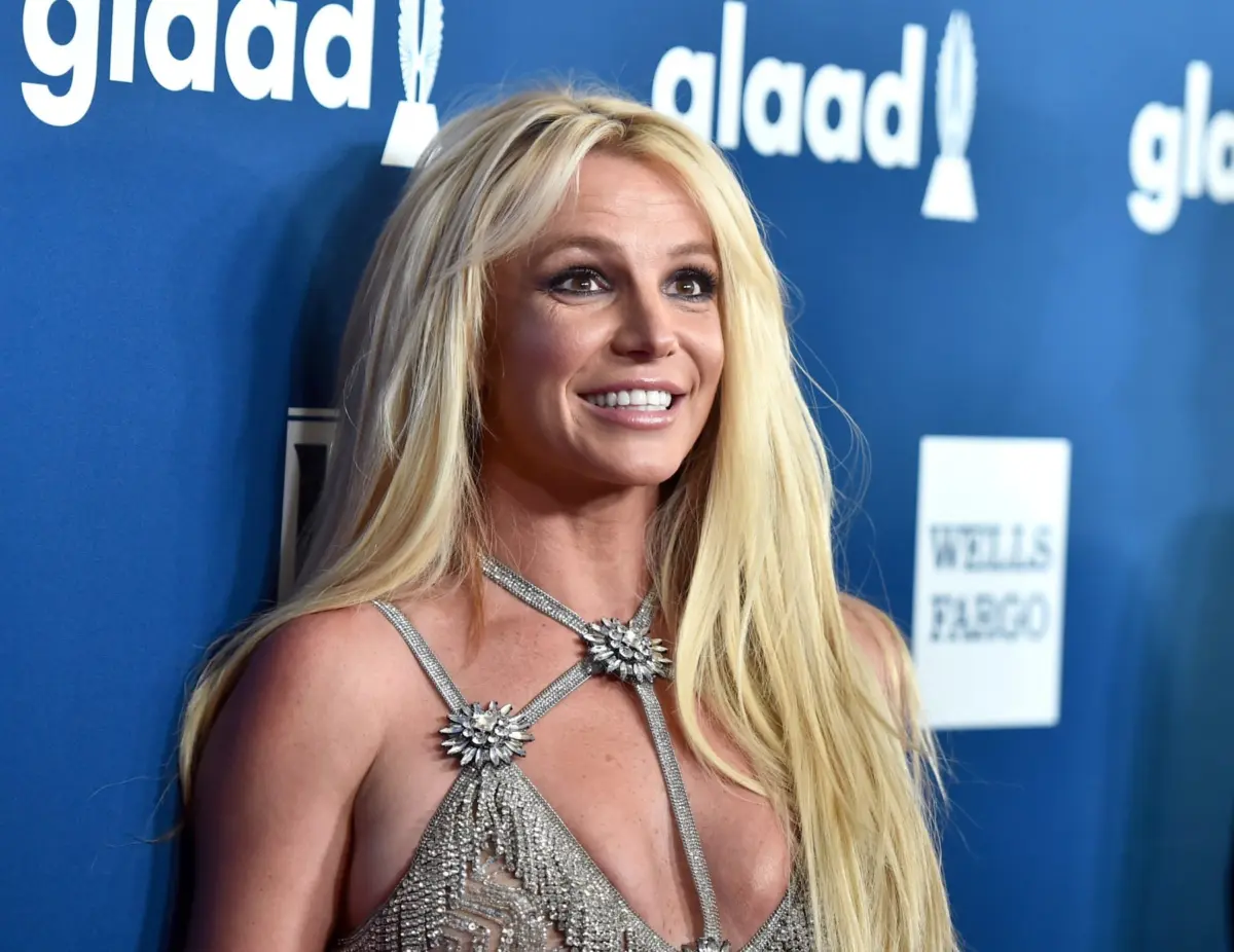 Pop Royalty Meets Country Legacy: Britney Spears Shares Rare Public Outing With Adult Sons at Dollywood