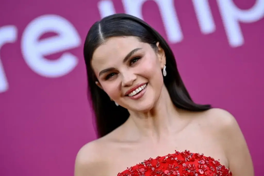 Selena Gomez Opens Up About Vaping Struggle: How Nicotine Addiction Impacted Her Voice and Health
