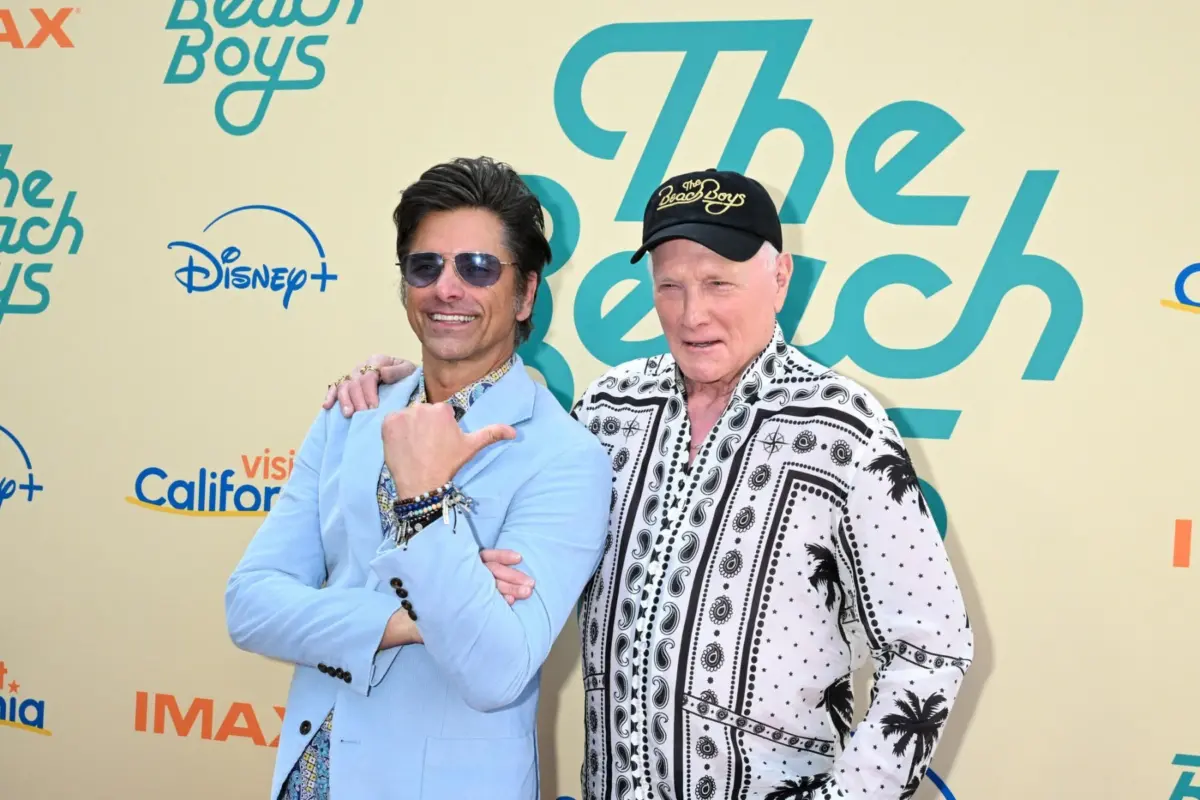Stepping In for the Endless Summer: John Stamos Fills in for Mike Love Amid the Beach Boys Legend’s Ongoing Health Battles
